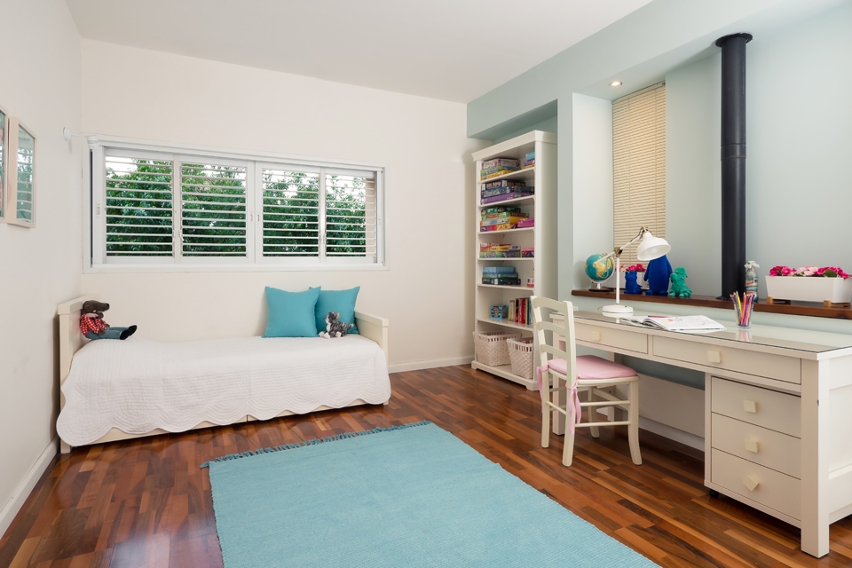 inbal2-669-large-LARGE